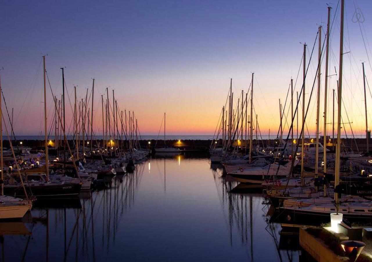 Delightful Apartment Close To The Center Lido di Ostia Bagian luar foto
